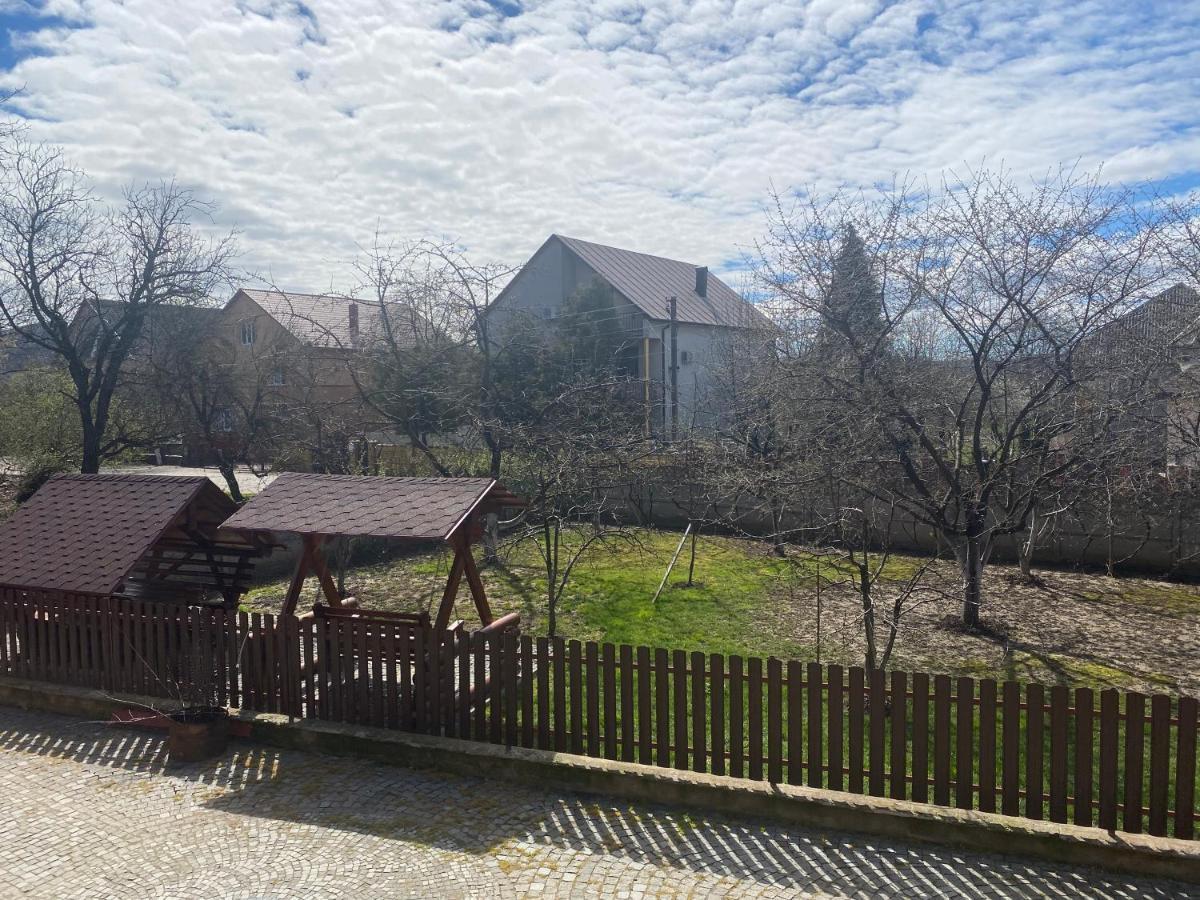 Hotel Катерина Chynadiyovo Esterno foto