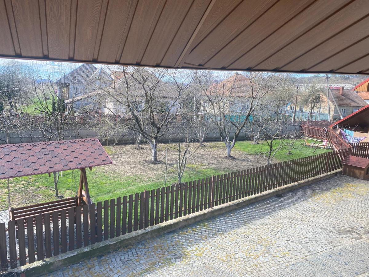 Hotel Катерина Chynadiyovo Esterno foto