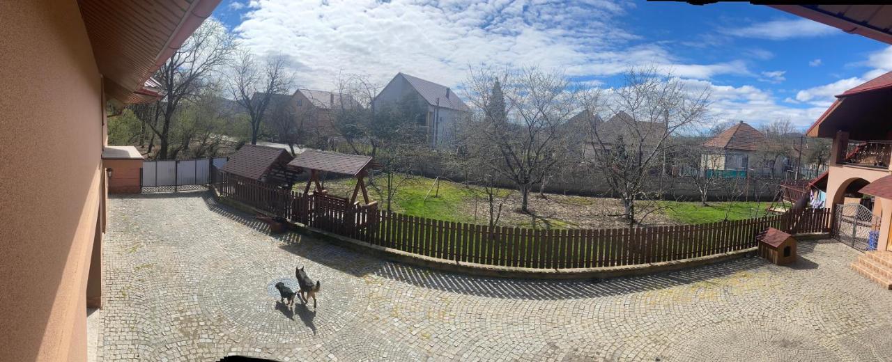 Hotel Катерина Chynadiyovo Esterno foto